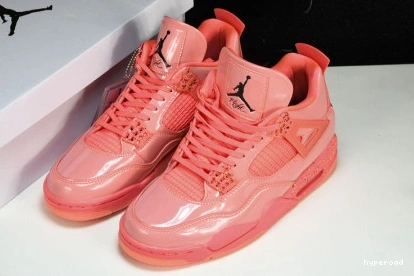 Hyperoad WMNS RETRO 4 'HOT PUNCH AIR JORDAN BLACK-VOLT' NRG 0921